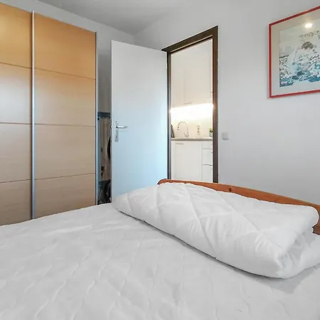 Appartement Amazing In Bredene